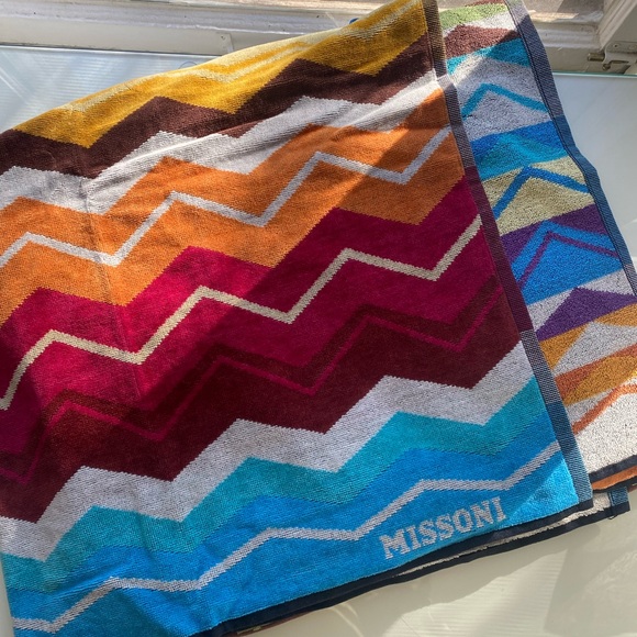 Missoni Hugo Towel NWT - Picture 8 of 10
